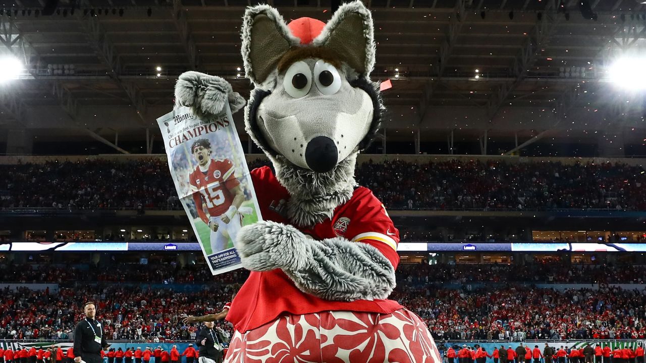 who-is-dan-meers-who-is-kc-wolf-mascot-of-kansas-city-chiefs-biography