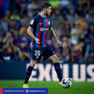 Sergi Roberto has dislocated shoulder, confirm Barcelona