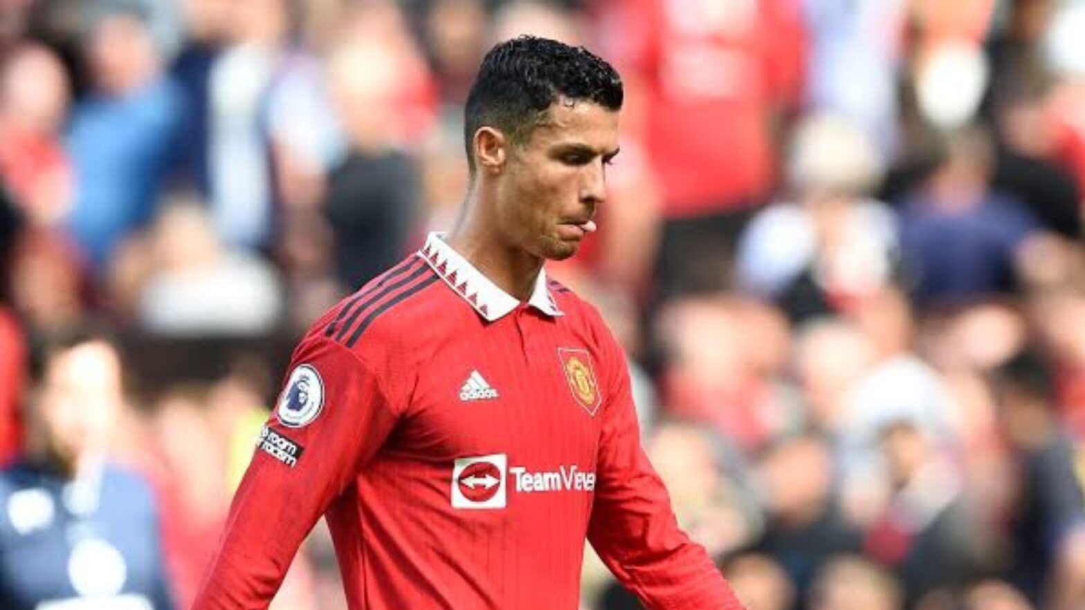 “Suck my big black c*ck,” Derek Chisora Lashes Out At Manchester United For Benching Cristiano Ronaldo