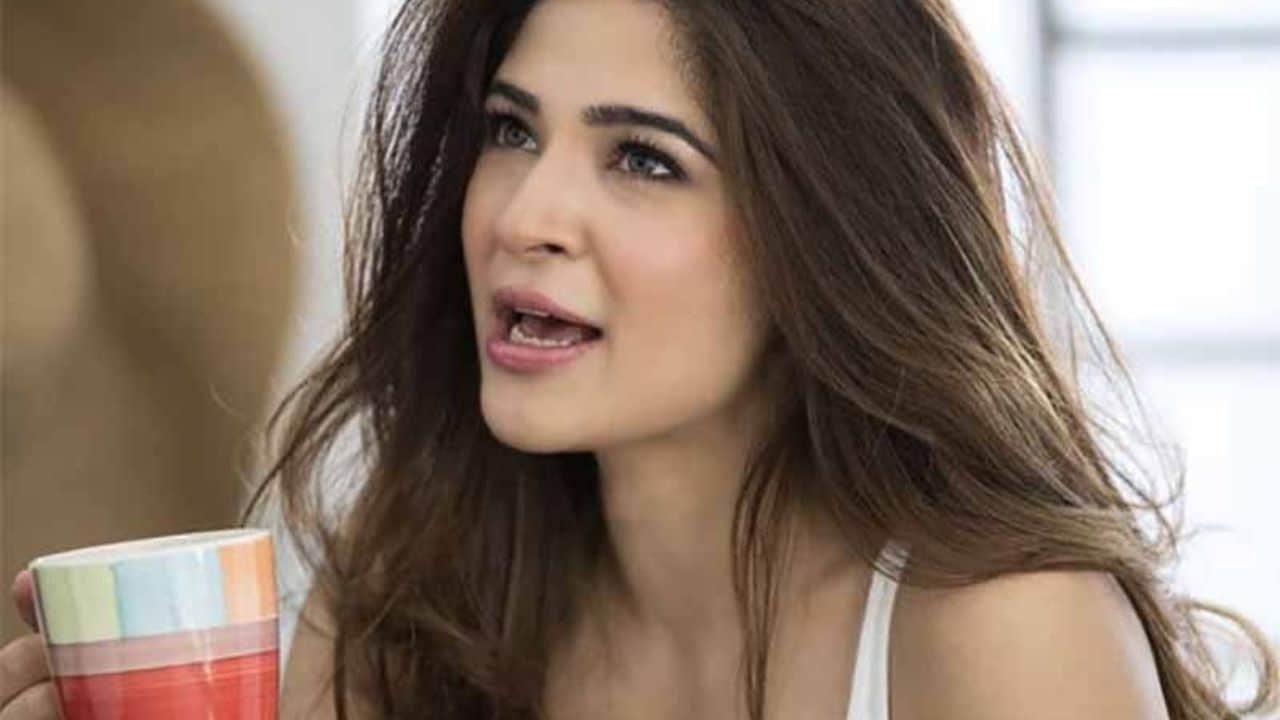 Who Is Pakistan Actress Ayesha Omar Who Has An Affair With Shoaib Malik, Her Age, Marriage, Photo