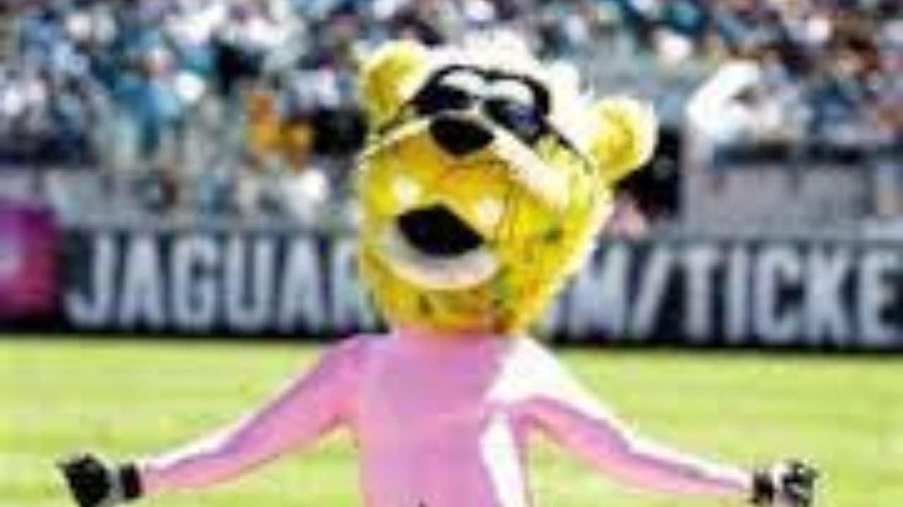 Watch Jaguars Mascot Jaxson de Ville Turns Up To Game Wearing American