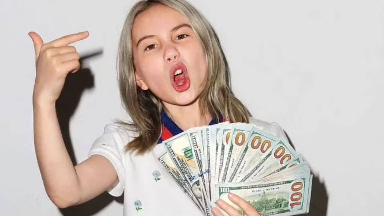 Who is OnlyFans (OF) model Lil Tay as her video and pictures go viral on Twitter/X and Instagram