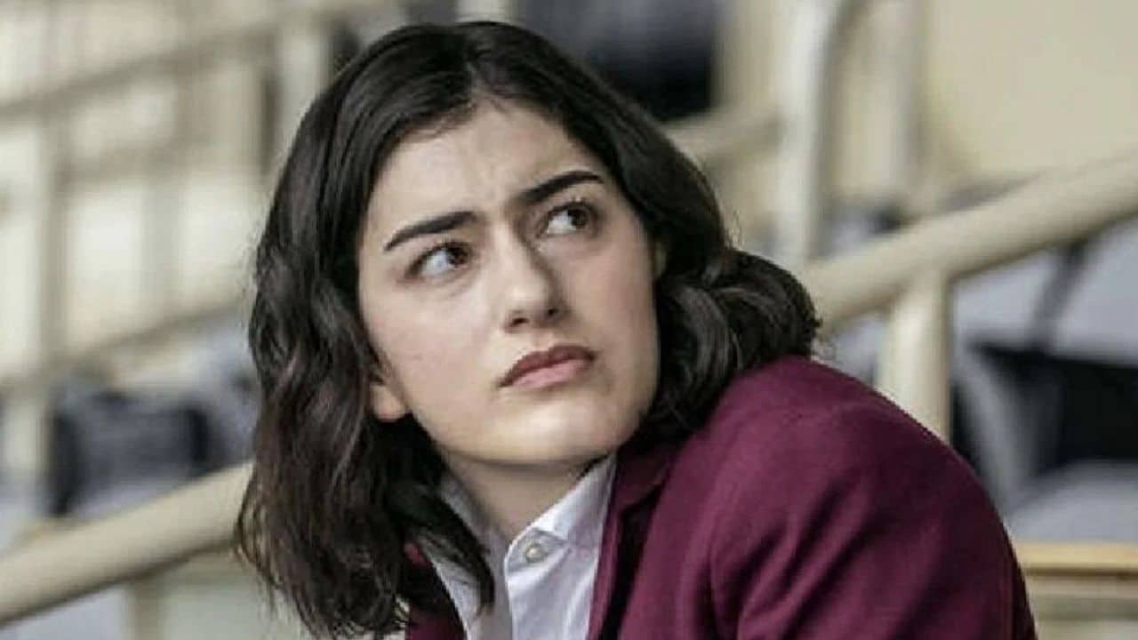 Who Is Lilli Kay Who Plays Clara Brewer In Yellowstone, Her Age, Father