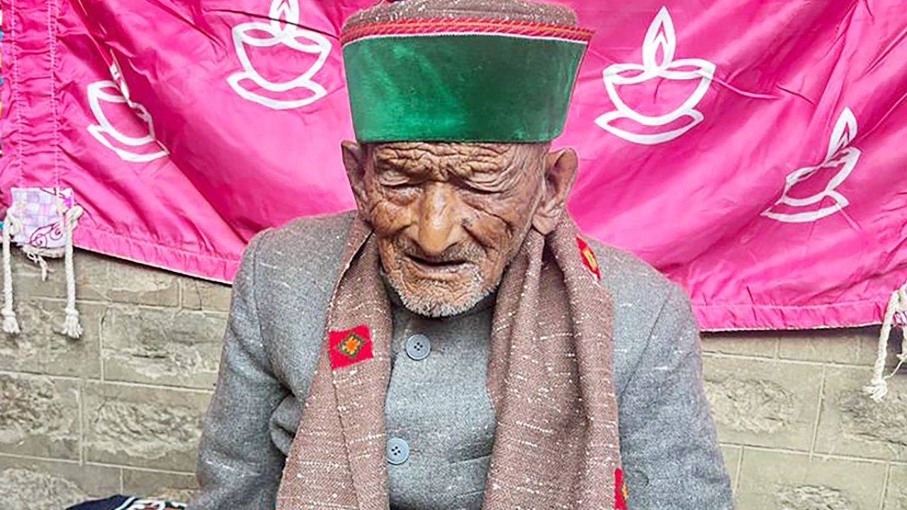 Teacher Shyam Saran Negi India’s First Voter Death Reason, Date, Age, Family, Son And Photo