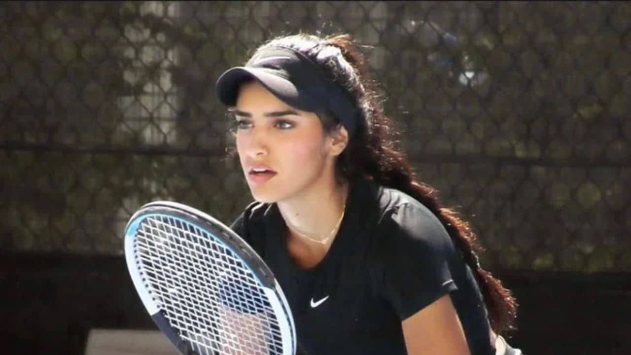 Who Is Saudi Arabia Tennis Player Yara Alhogbani, Age, Ranking, Family ...