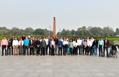 National Sports Awardees pay tribute to fallen heroes at Delhi’s National War Memorial