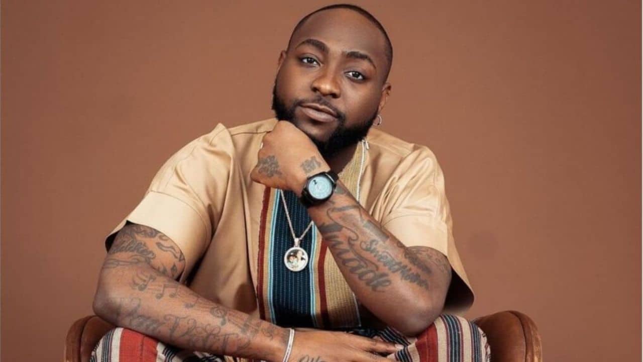 Wizkid posts video of Davido begging American woman for s*x as their controversy drama blows up
