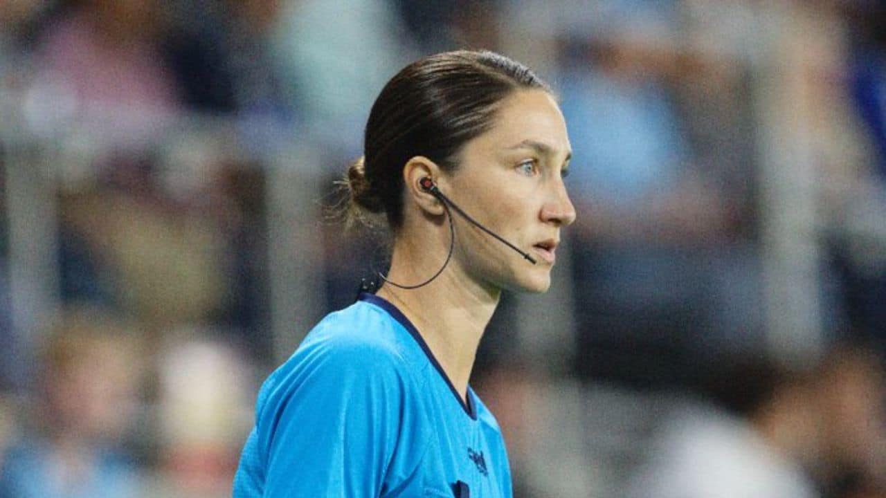Who Is Kathryn Nesbitt Female Soccer Referee, Her Age, Height, Salary, Instagram