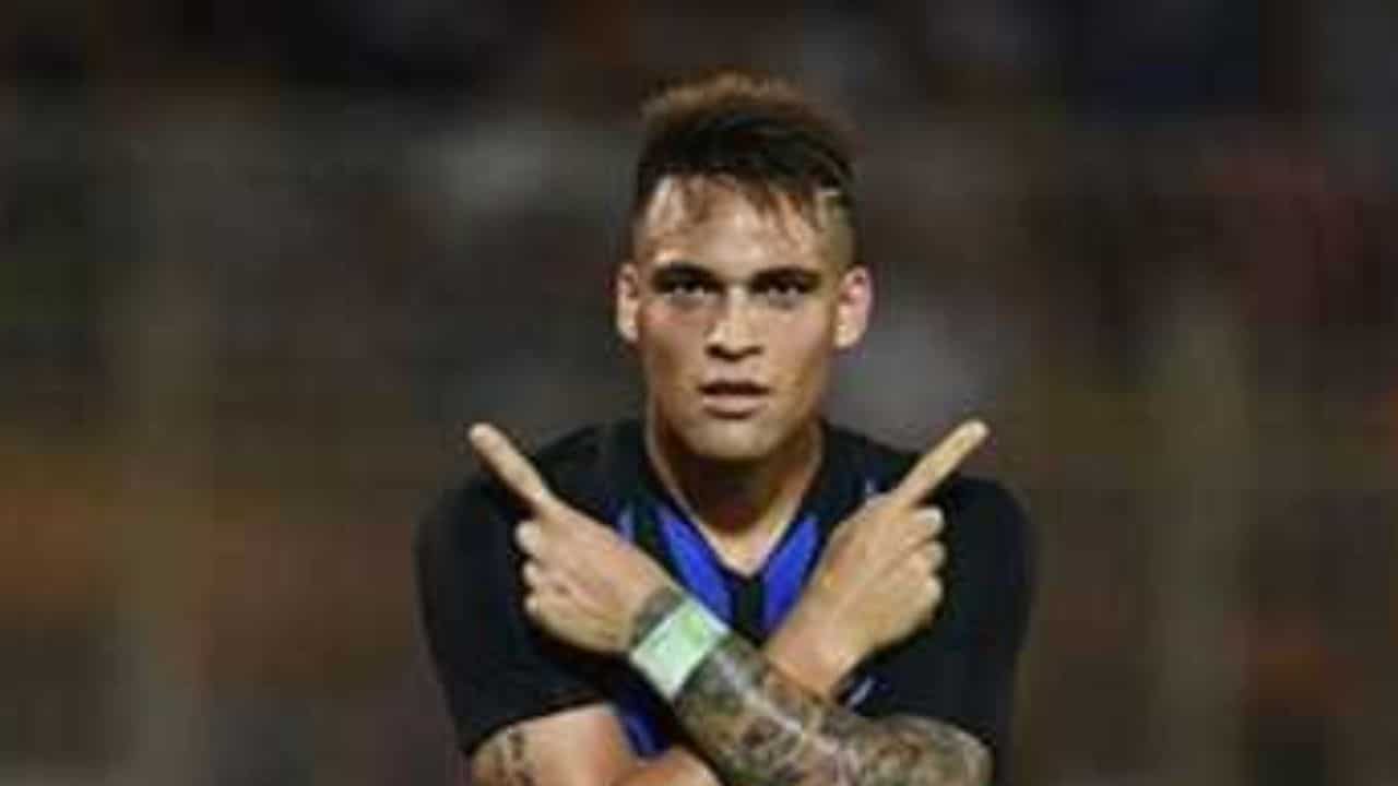 Lautaro Martinez Age, Height, Family, Brother, Wife, Stats, Club, Salary, Net Worth