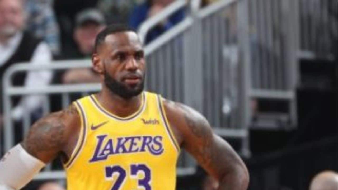Watch Lebron James Smokes Hookah In Miami After Magic Win, Video Goes Viral