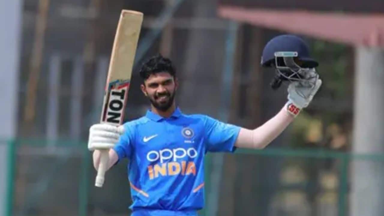 Cricketer Ruturaj Gaikwad Biography, Age, Wife, Family, IPL 2023 Team, Price, Net Worth