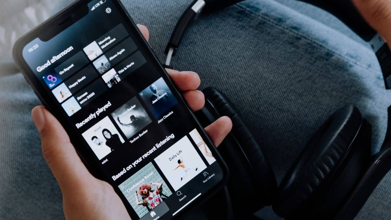 What Is The Alt Z Music Genre On Spotify, Artists And Its Meaning Explained