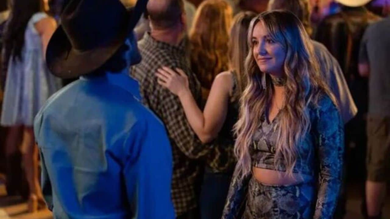 Who Is Lainey Wilson Country Singer In Yellowstone Season 5, Her Age ...