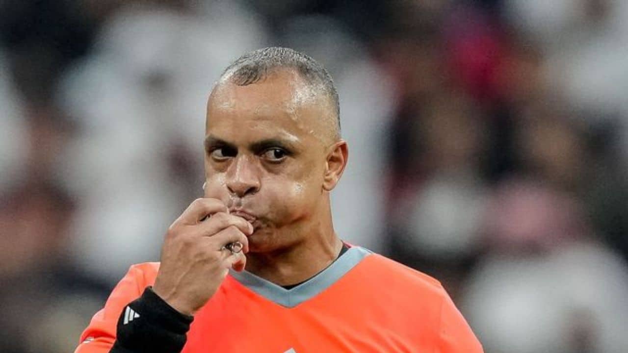 Who Is Referee Wilton Sampaio, His Age, Height, Stats, Salary, Yellow Cards