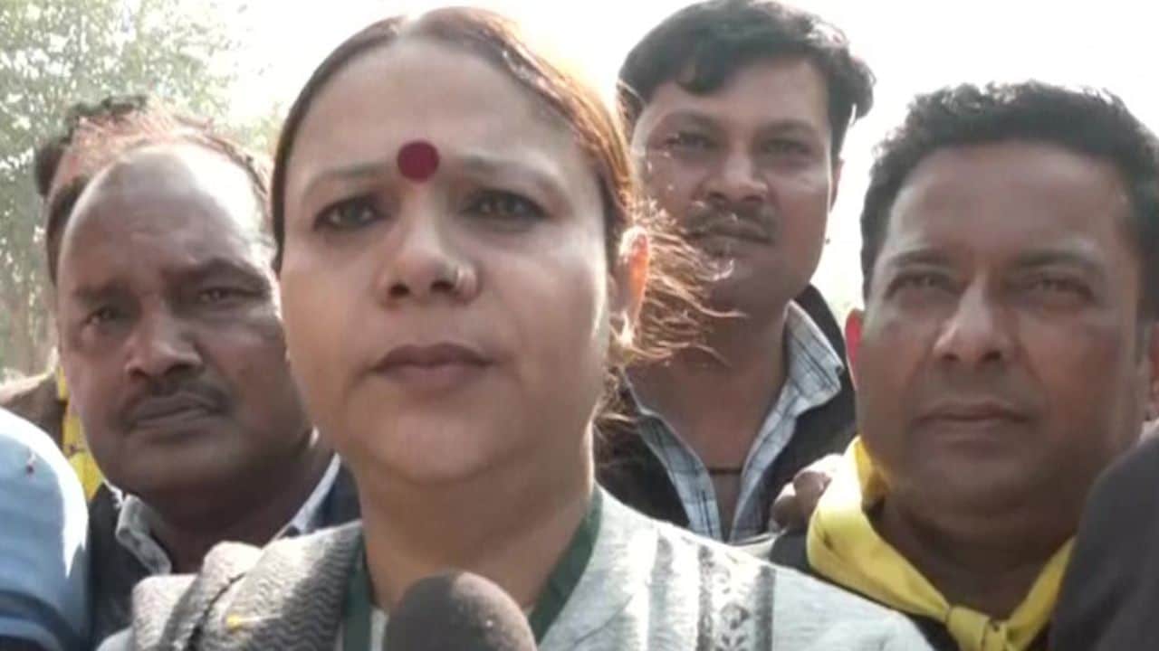 Who Is Bobby Kinnar AAP MCD Sultanpuri Candidate, Her Biography, Age, Family, Education
