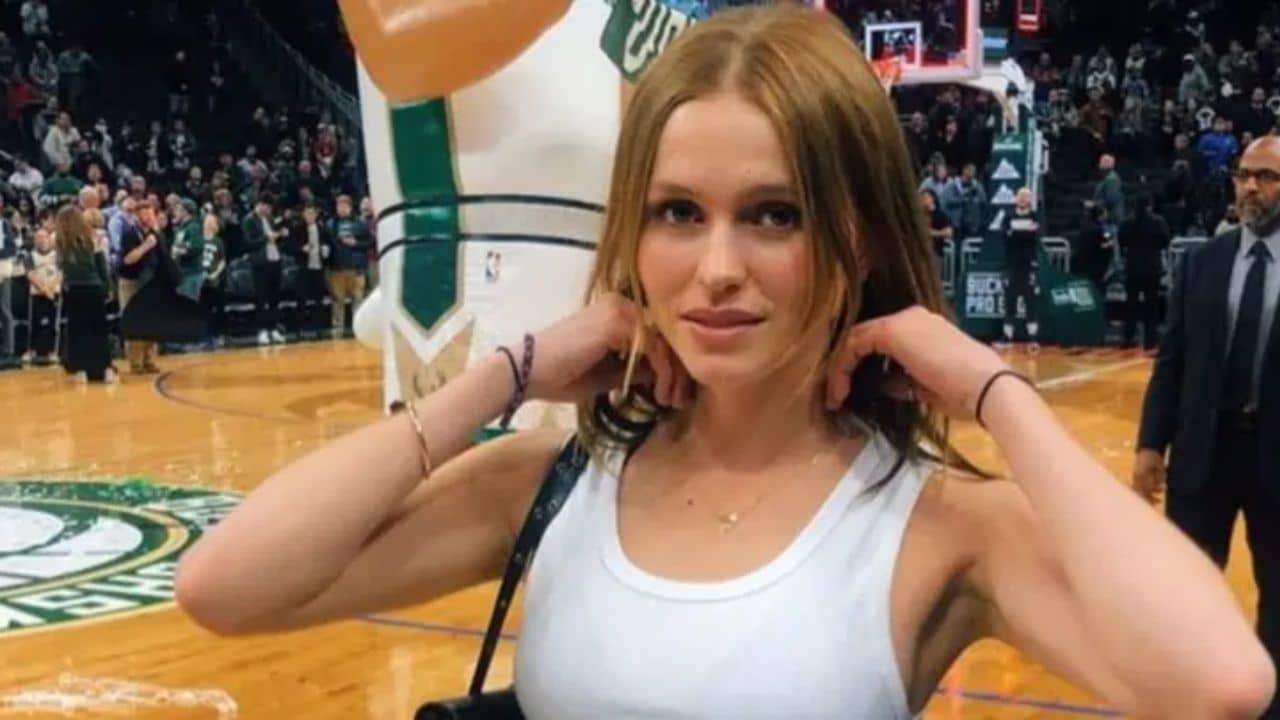 Mallory Edens Is The New Girlfriend Of Aaron Rodgers As Pictures Go Viral The Sportsgrail 