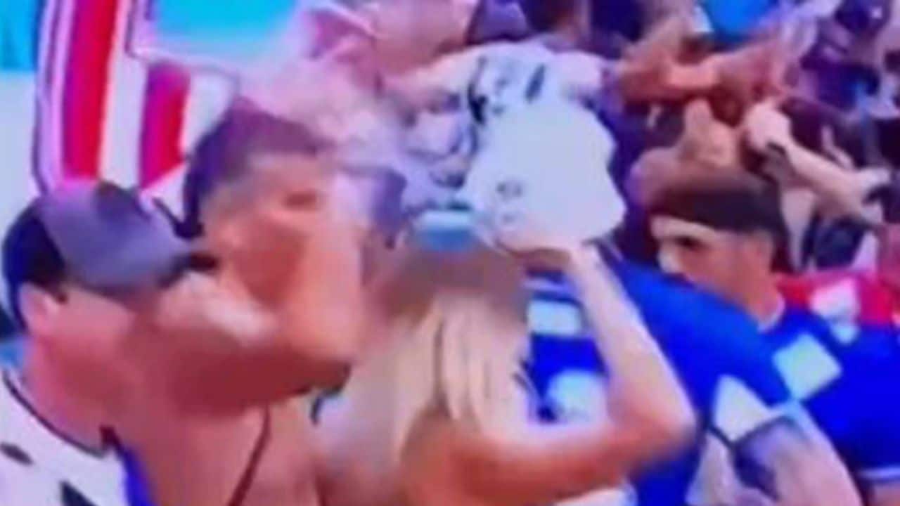 Multiple Argentina Fans Girls Go On The Streets During World Cup Celebration, Video Goes Viral