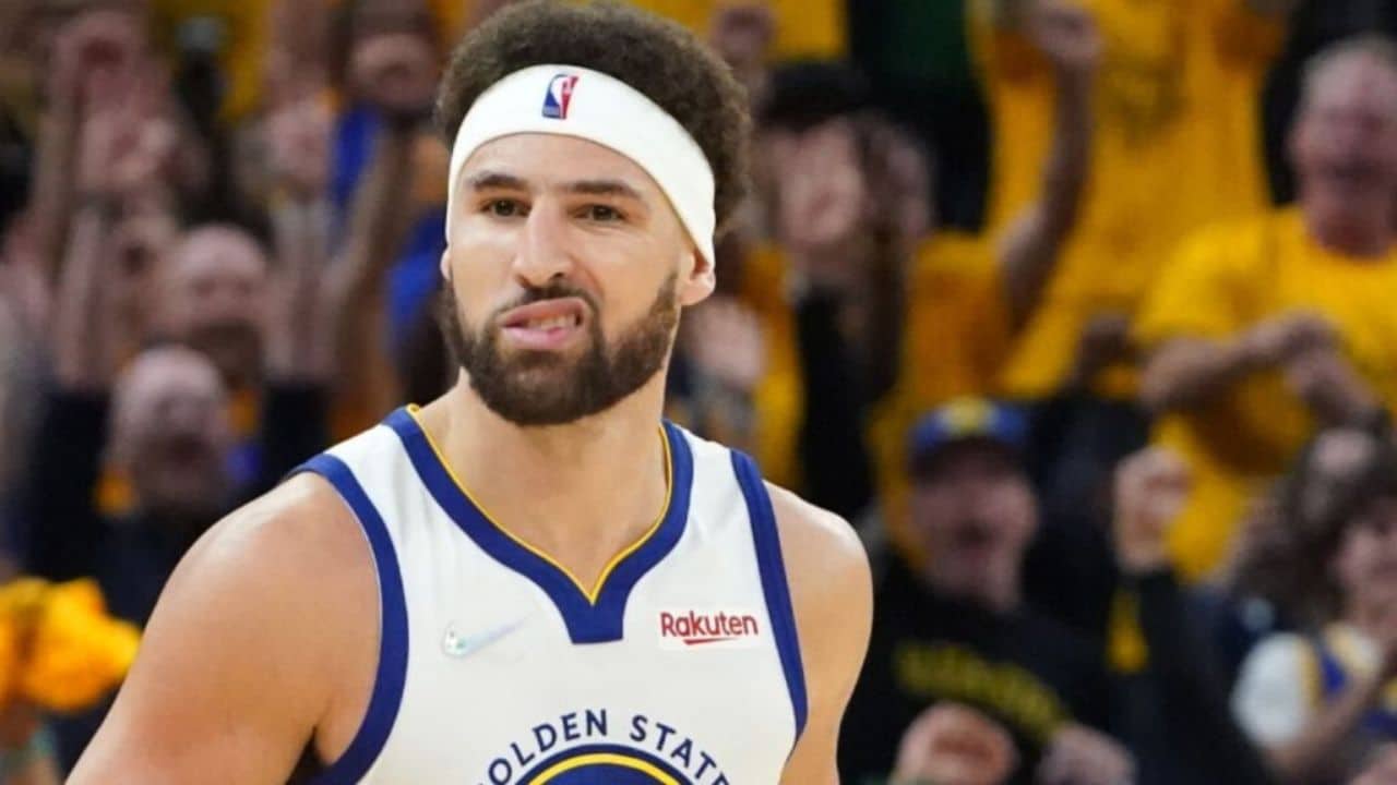 Watch Draymond Green invisible bluetooth pass to Klay Thompson video goes viral