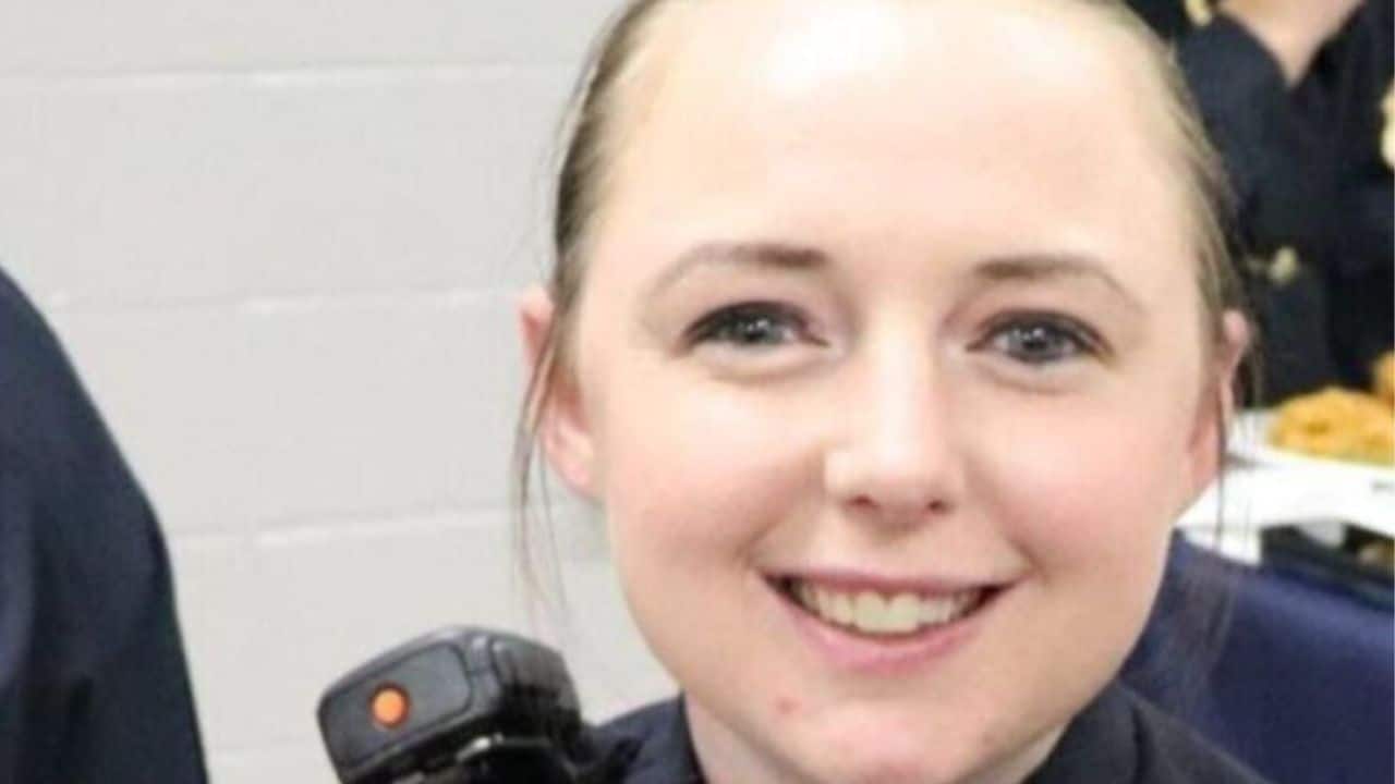 Tennessee police officer Maegan Hall receives $10k offer to perform at strip club after her pictures and video go viral