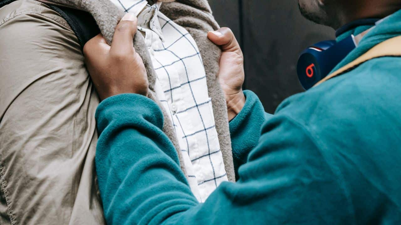 Watch Royalty Johnson and Ni’kee Lewis fight in the middle of the street, video goes viral