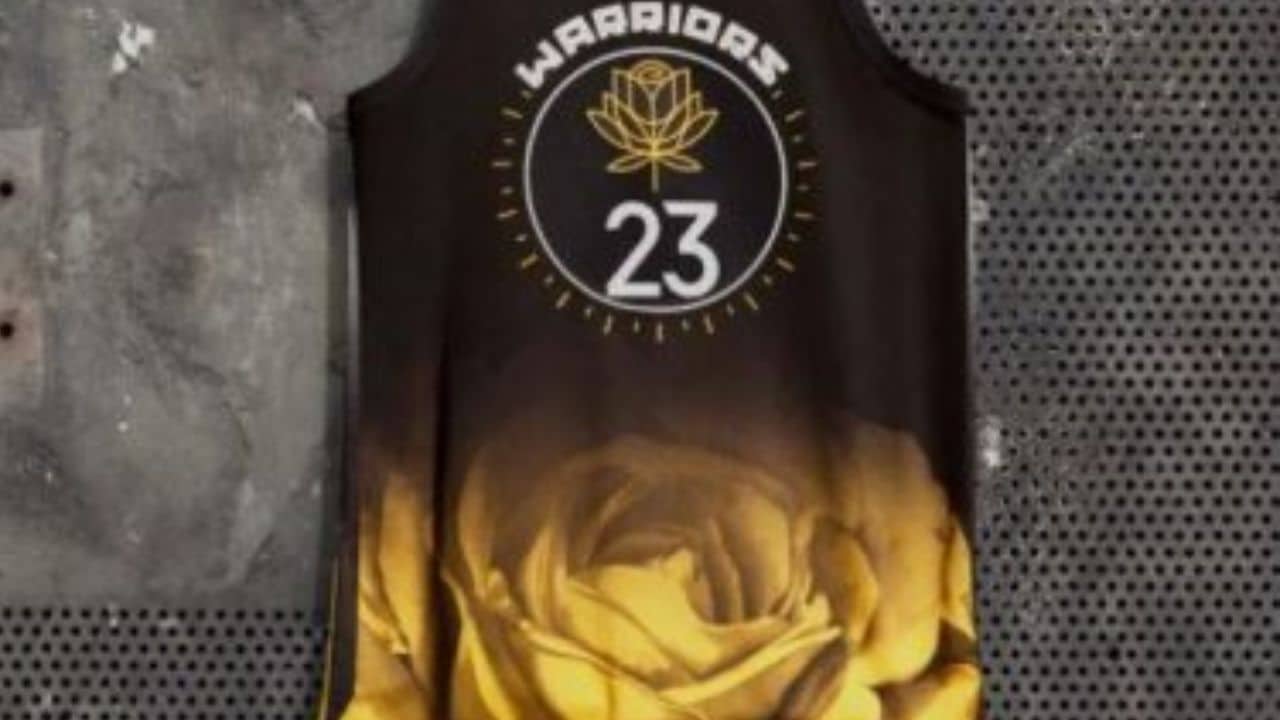 Explained meaning behind the yellow rose on Golden State Warriors (GSW