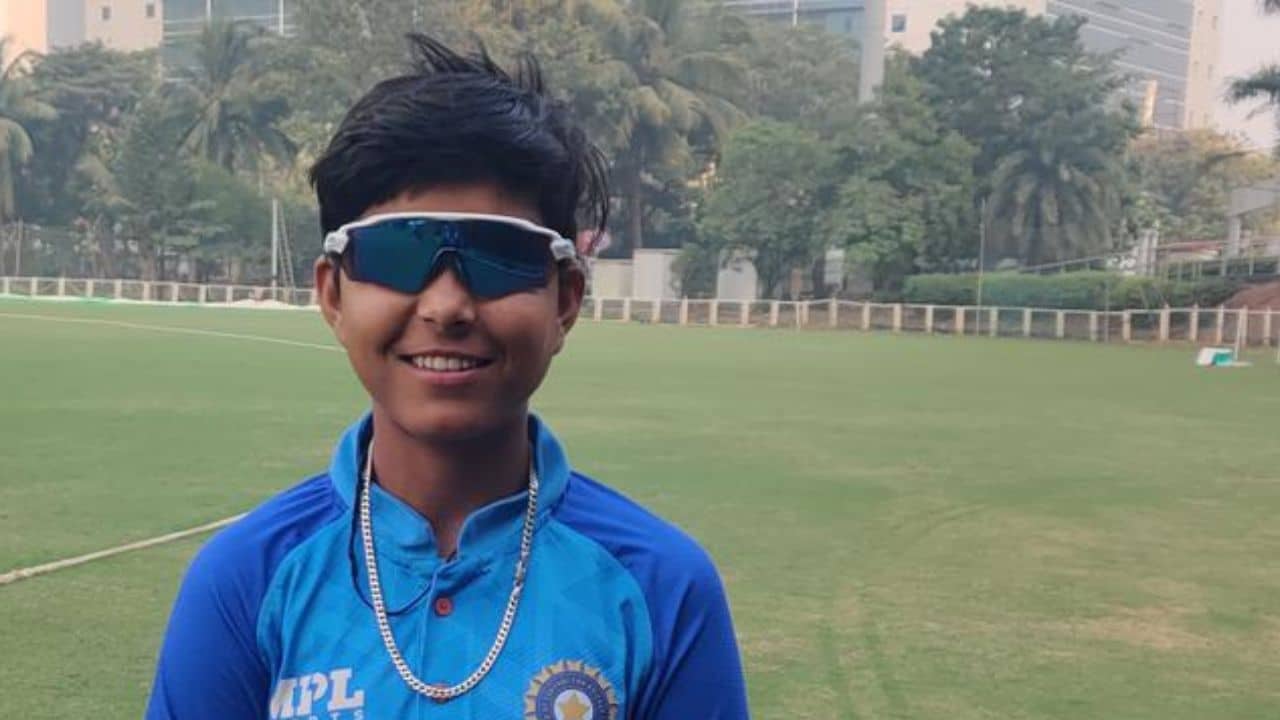 Who is Sonia Mendhiya u19 cricketer, her biography, age, family, state and stats