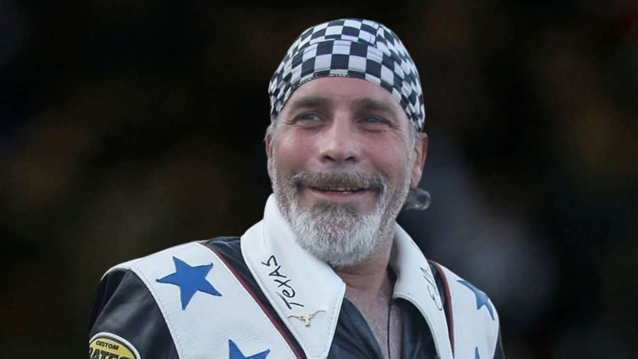 When was Robbie Knievel last jump stunt as stuntman passes away