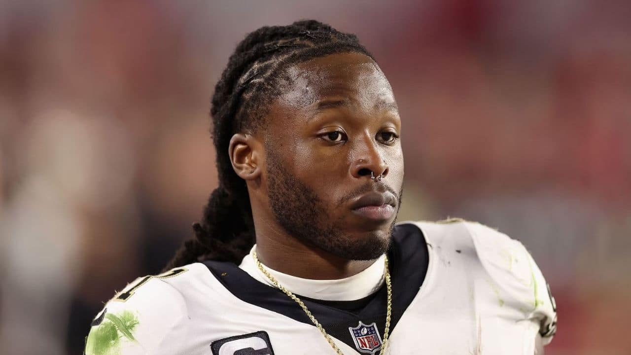 Watch NFL sideline chain gang official collides with Alvin Kamara and snaps his leg, injury video goes viral