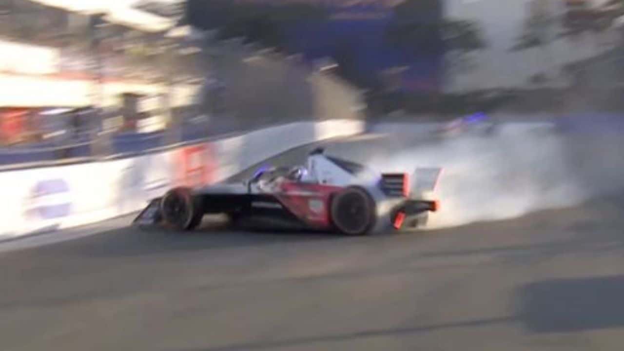 Watch Pascal Wehrlein invovled in horrific crash in Formula E Hyderabad, accident video goes viral