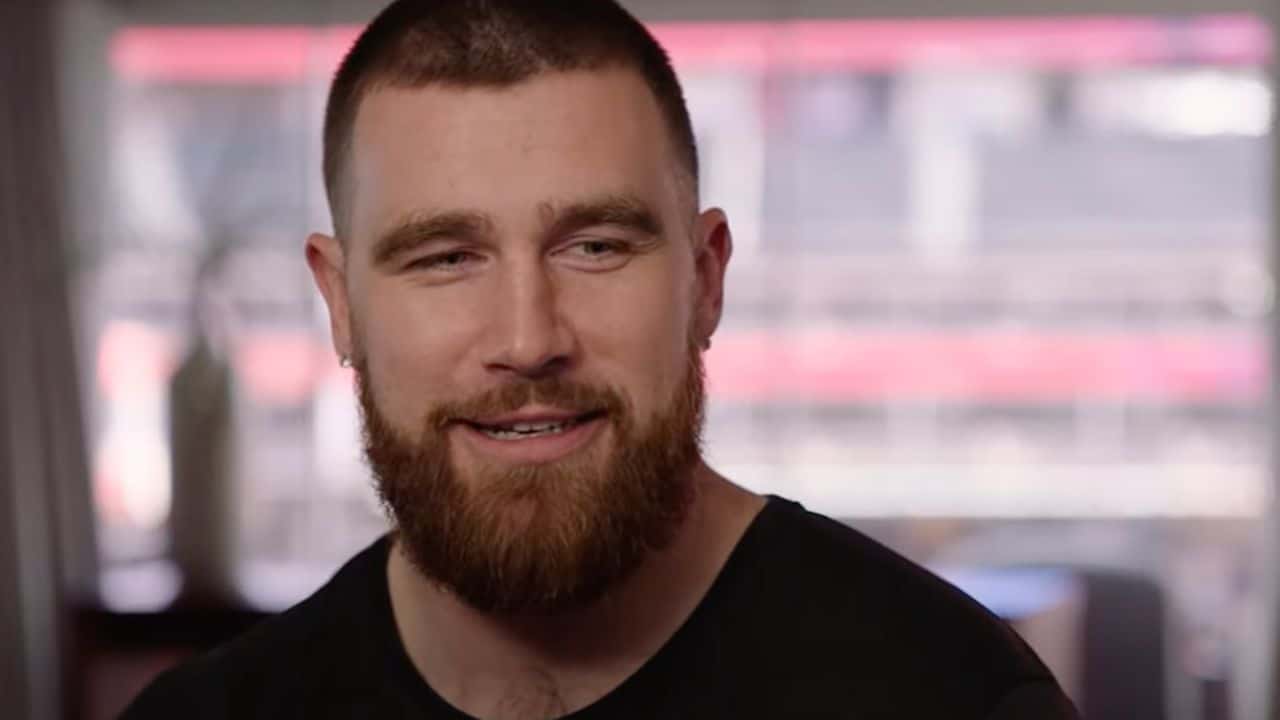 Is Travis Kelce married, does he have a wife and daughter and ex-girlfriend dating history