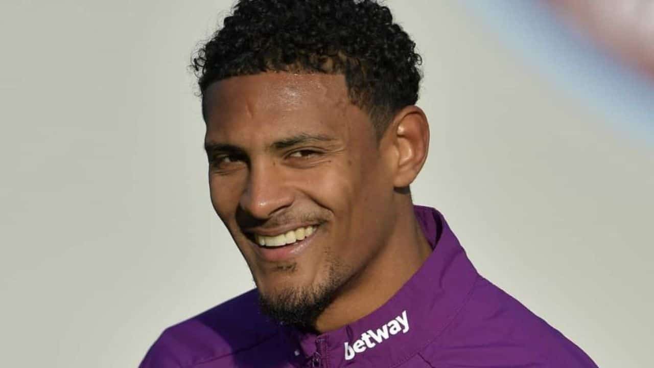 Who is Sebastien Haller, his age, height, wife, country, stats, club, net worth