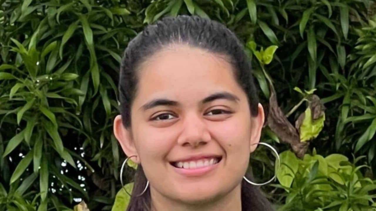 Who is Shradha Khapra, her biography, age, education, college name, salary, engagement video