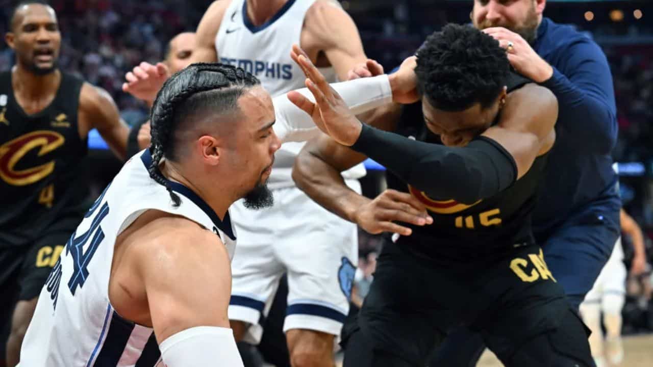 “Busting his ass for years,” Donovan Mitchell mocks Dillon Brooks after he smacks his nuts in viral fight video