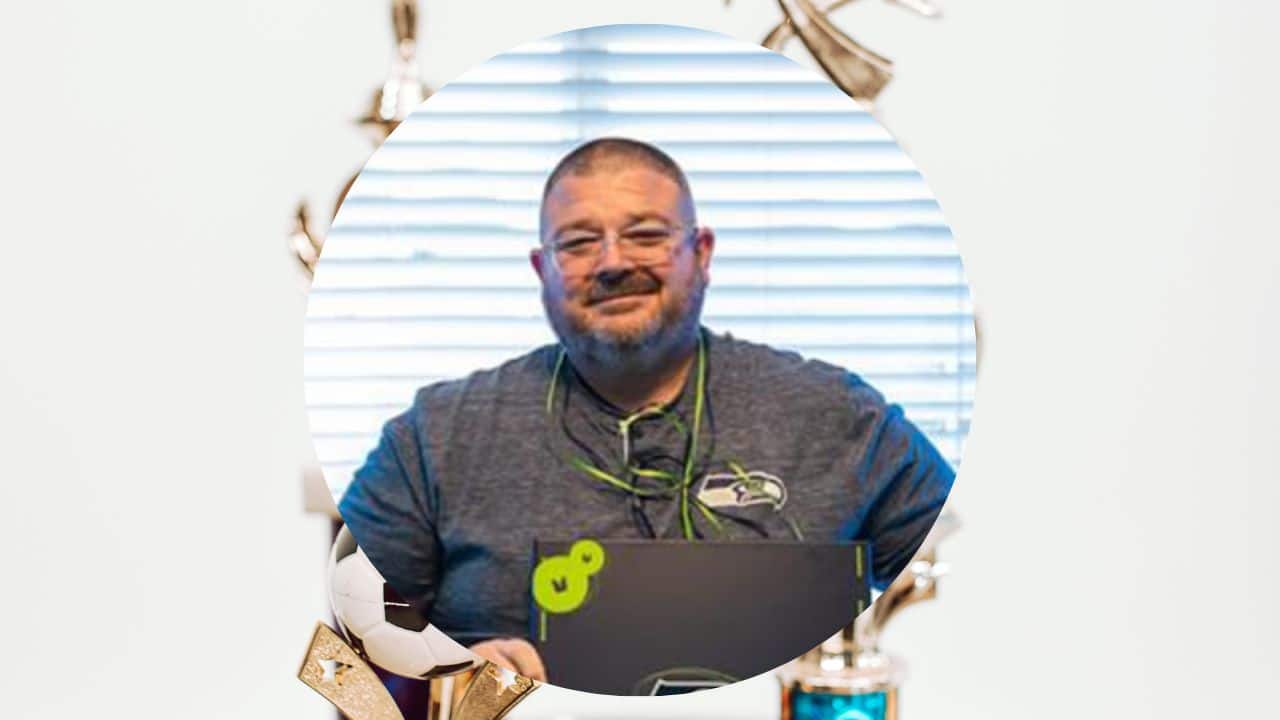 Who is Larry Bevans Seattle Seahawks fan named fan of the year at NFL Honors 2023