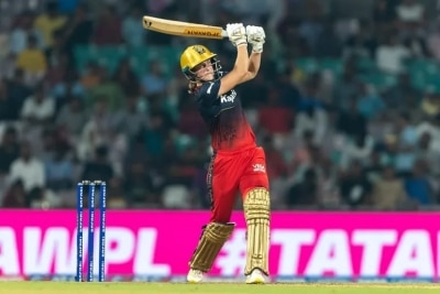 WPL 2023: Ellyse Perry’s 67 not out lift RCB to 150/4 against Delhi Capitals
