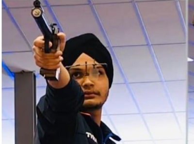 ISSF World Cup: Sarabjot Singh clinches 10m air pistol gold, Varun Tomar bags bronze