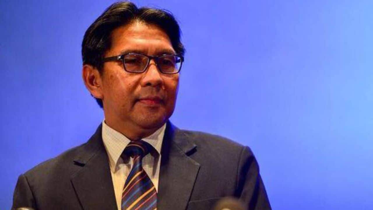 Who is Azharuddin Abdul Rahman ex-Malaysia Civil Aviation head when Malaysia Airlines flight MH370 went missing