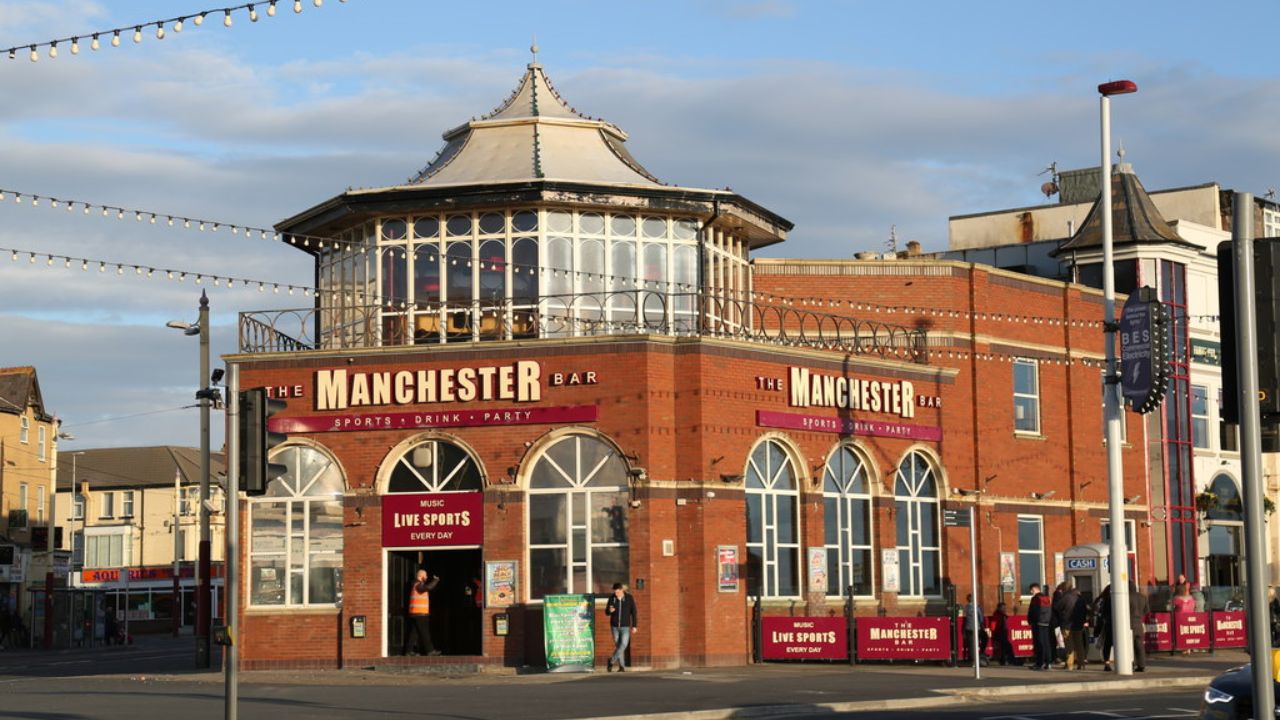 Who is Tony Johnson Blackpool fan of The Muckers who died after head injury, cause of death, obituary, age and family