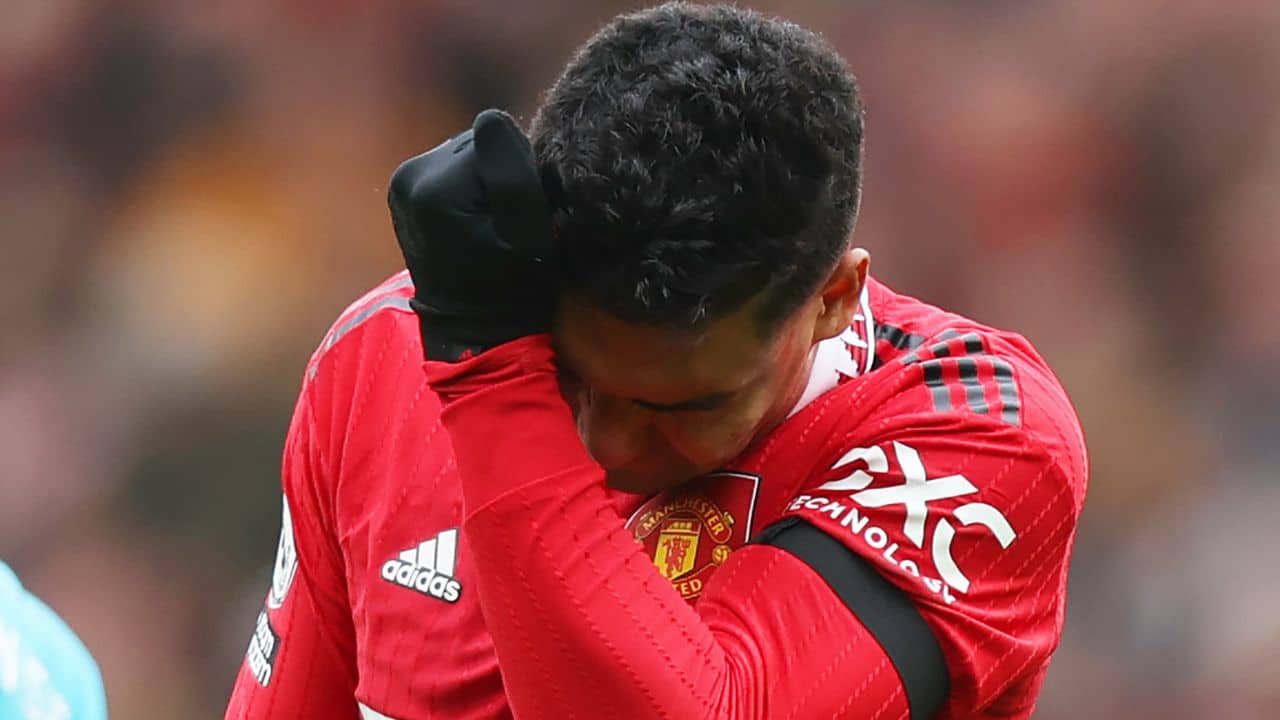 How many red cards has Casemiro received in his career and red card record at Real Madrid