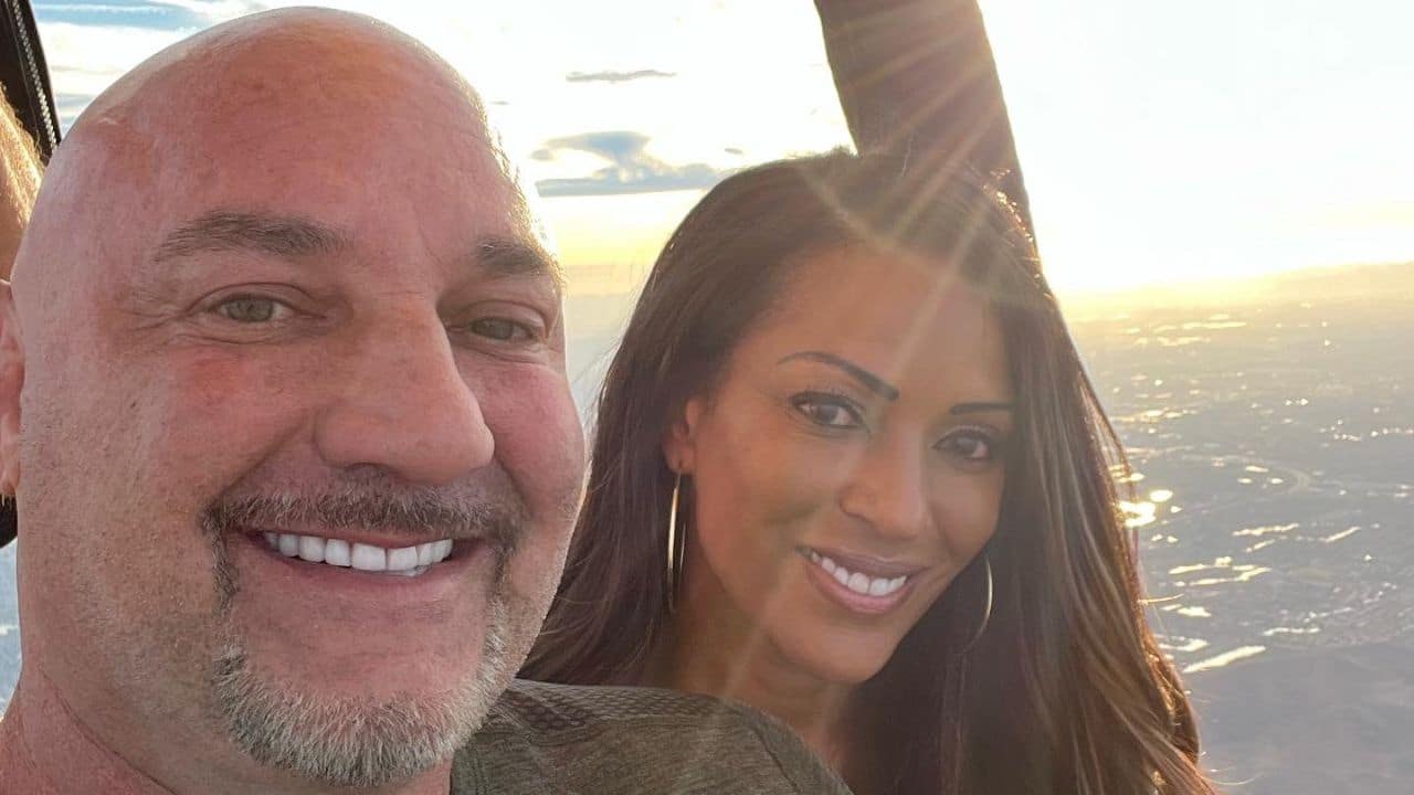 Look NFL insider Jay Glazer and girlfried Rosie Tenison go viral with steamy vacation pictures on Instagram