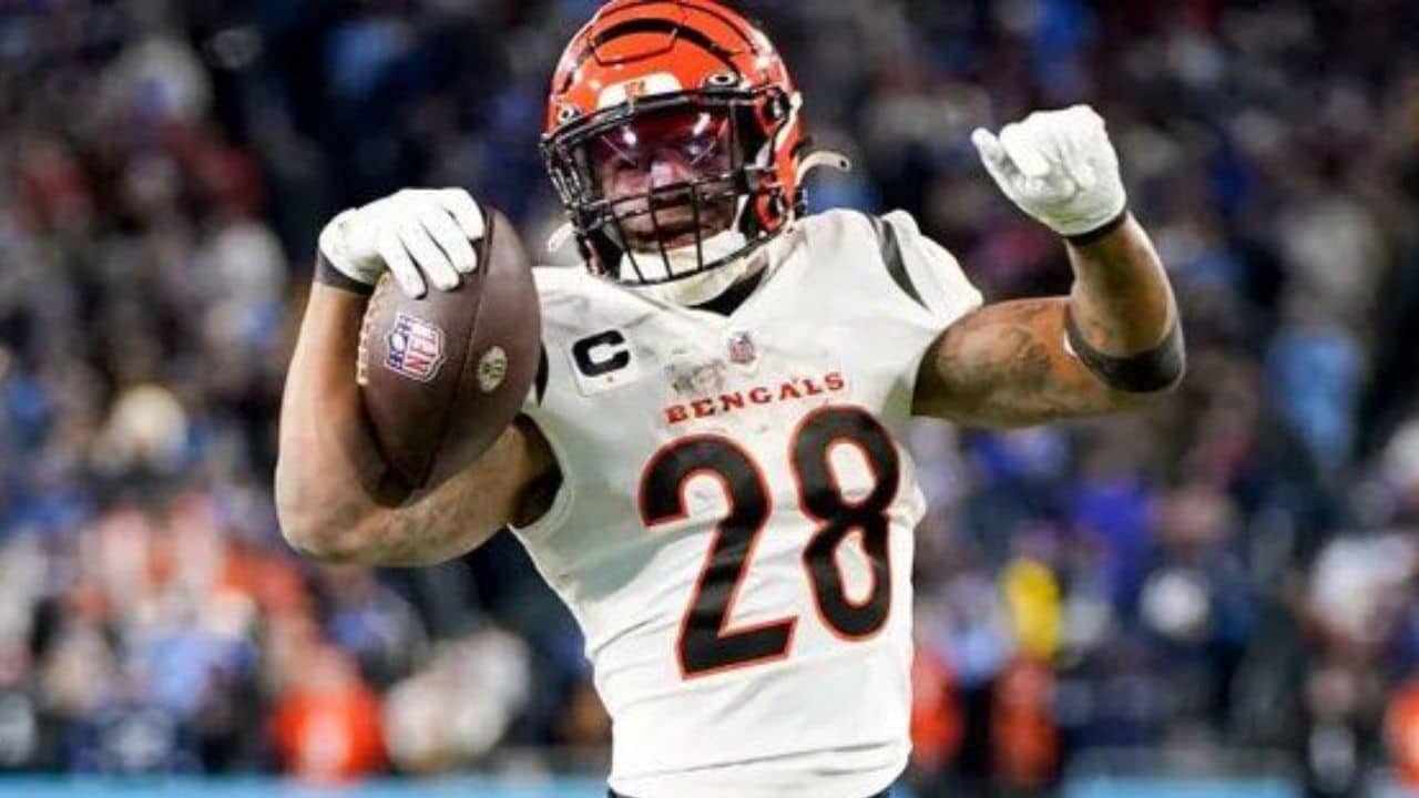 Joe Mixon Net Worth 2023, Bengals Contract, Salary, Age, Height, Family ...