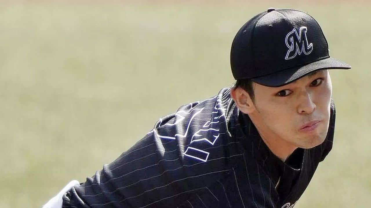 Who is Roki Sasaki, age, family, parents, salary, contract, stats, WBC 2023 team