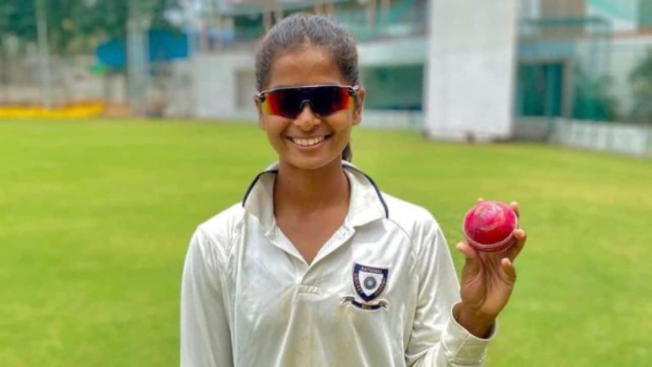 Who is cricketer Shreyanka Patil, biography, age, height, WPL RCB stats, images, Instagram