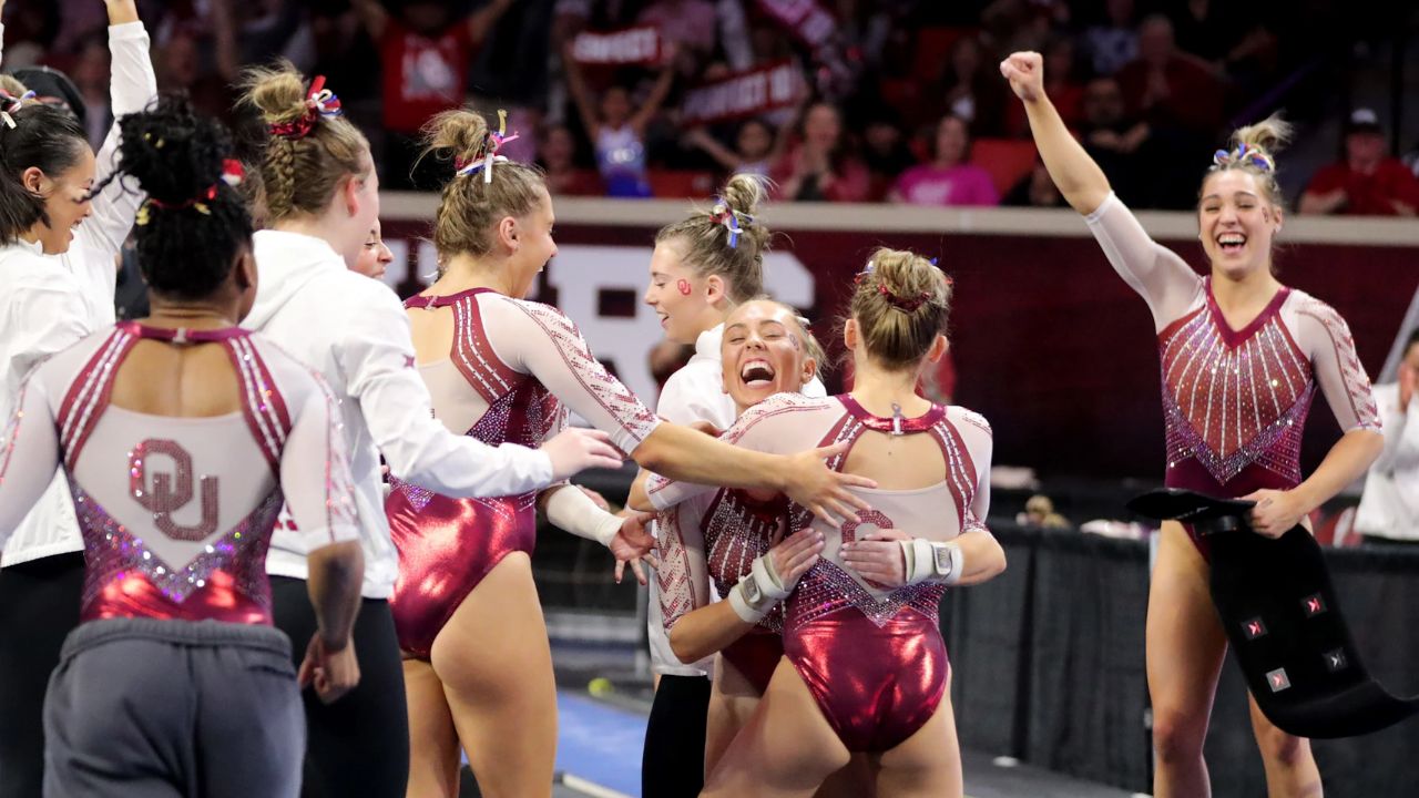 Who is gymnast Sydney Smith as Georgia Bulldogs fan goes viral on ...