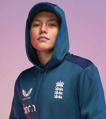 I started playing because I love it and now I get to do that all the time: Issy Wong