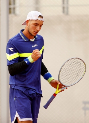 Madrid Open: Lucky loser Struff stuns Tsitsipas to reach semifinals