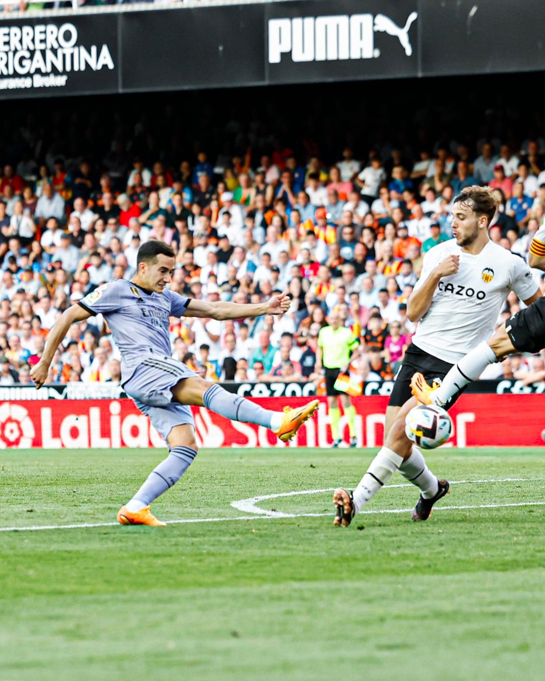 Real Madrid, Barca both lose as Vinicius sees red in Valencia