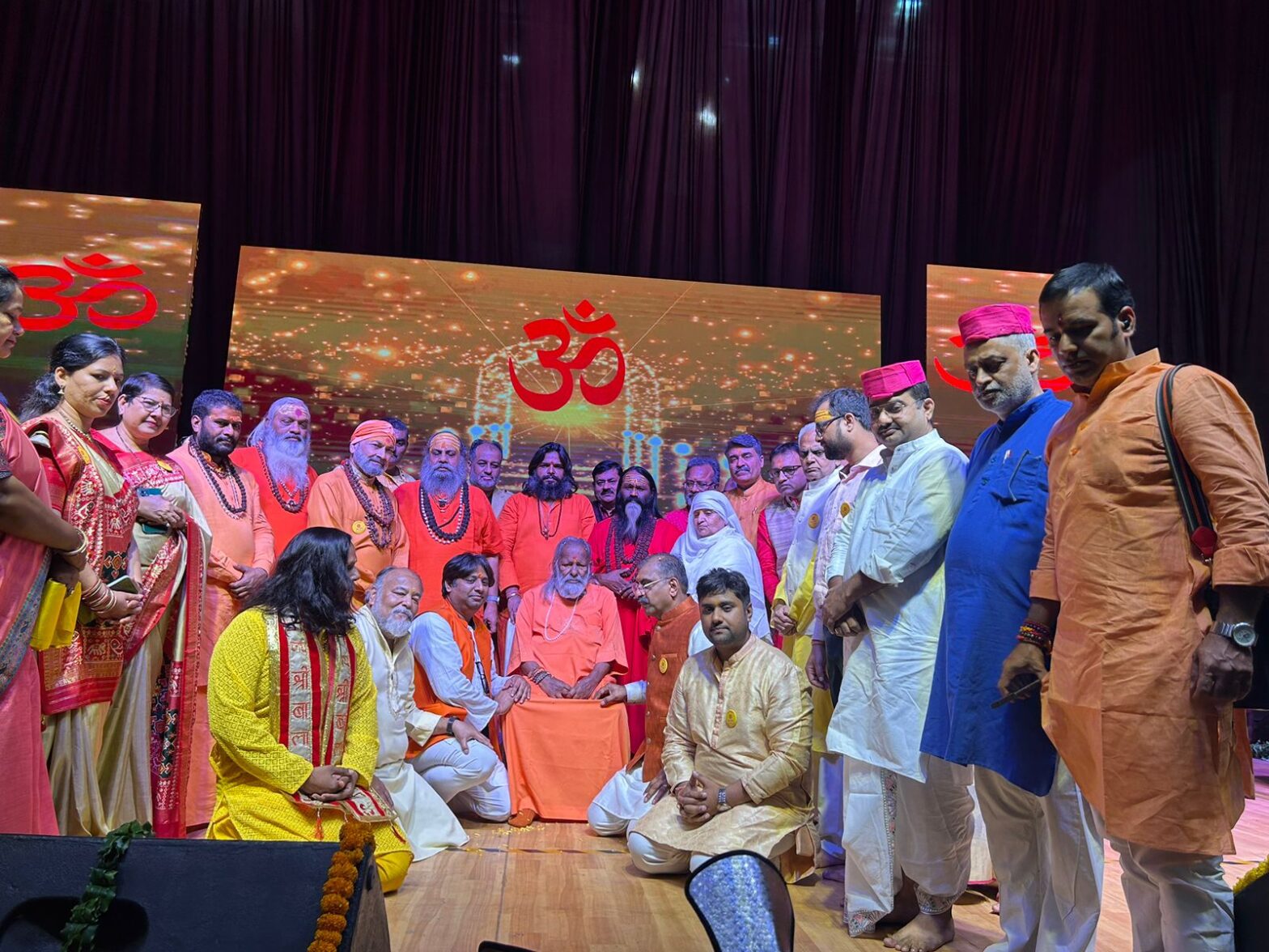 जवाहरलाल नेहरू स्टेडियम दिल्ली में सनातनी गंगा फाउंडेशन की ओर से वैदिक दिवस कार्यक्रम का आयोजन 9th October 23
