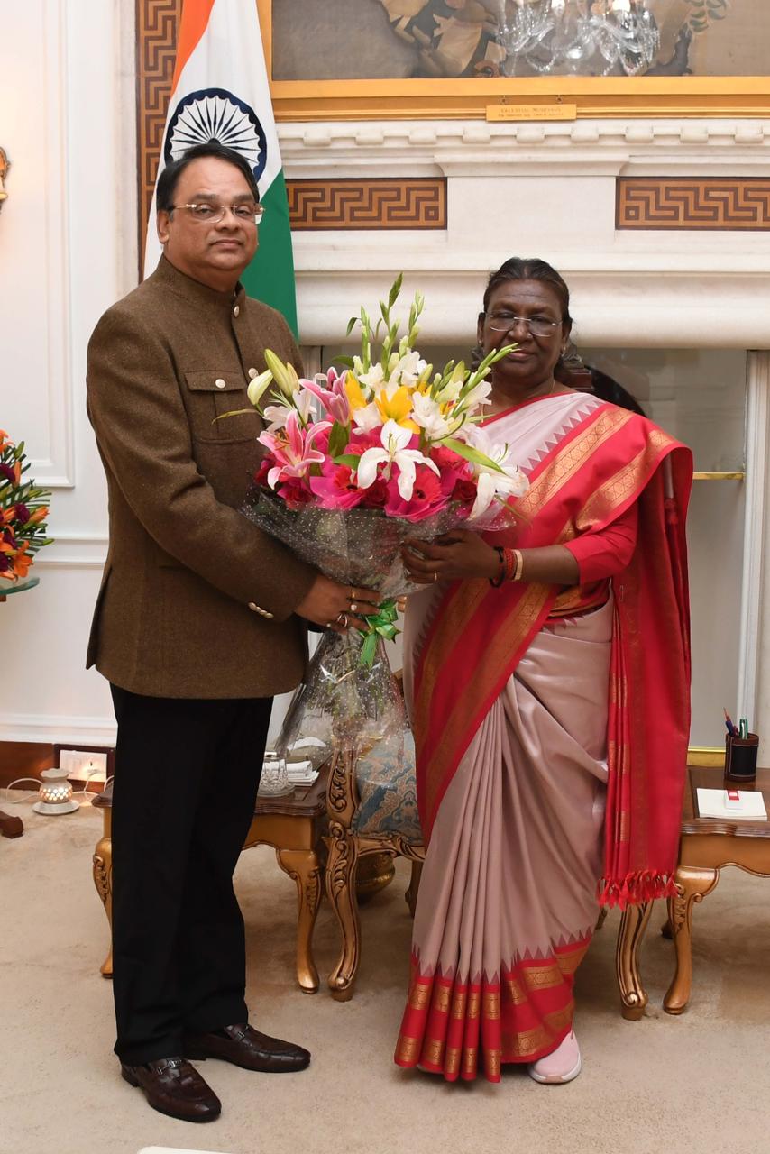 ICFAI University Sikkim’s Vice Chancellor, Dr. Jagannath Patnaik, Meets with Hon’ble President of India, Smt. Draupadi Murmu