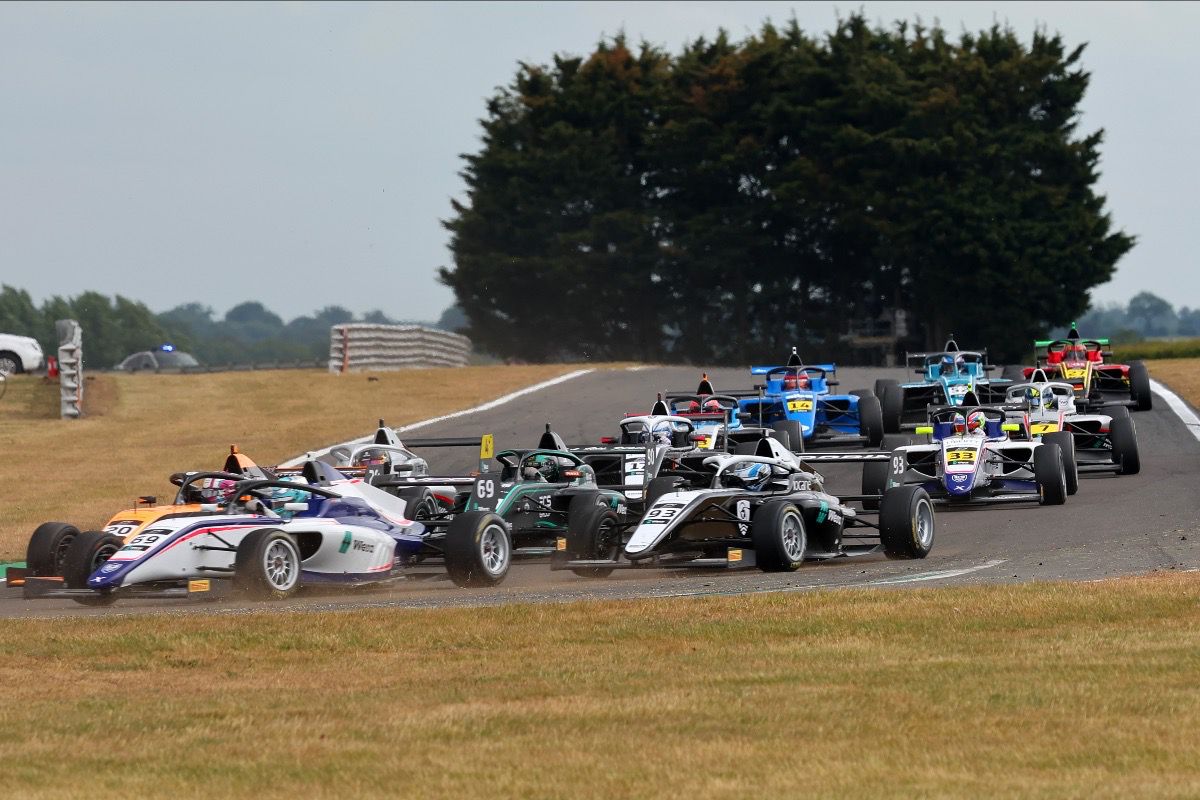 British F4 revved up for Thruxton thriller